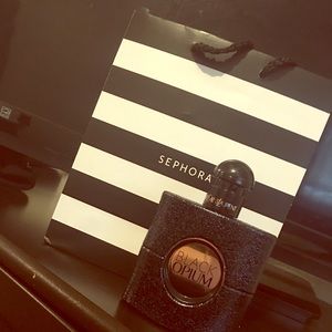 Saint Laurent Black Opium Perfum